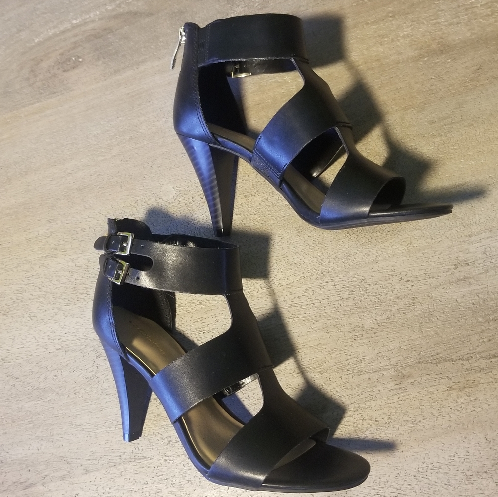 NWOT Liz Claiborne Strappy Heels w/ Zipper Back